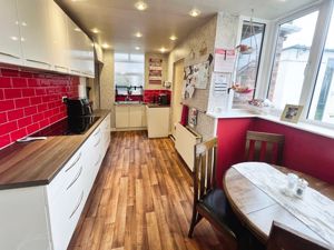 Kitchen- click for photo gallery